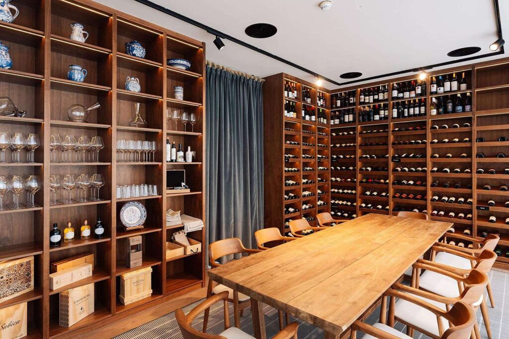 Octant Evora, vinoteka